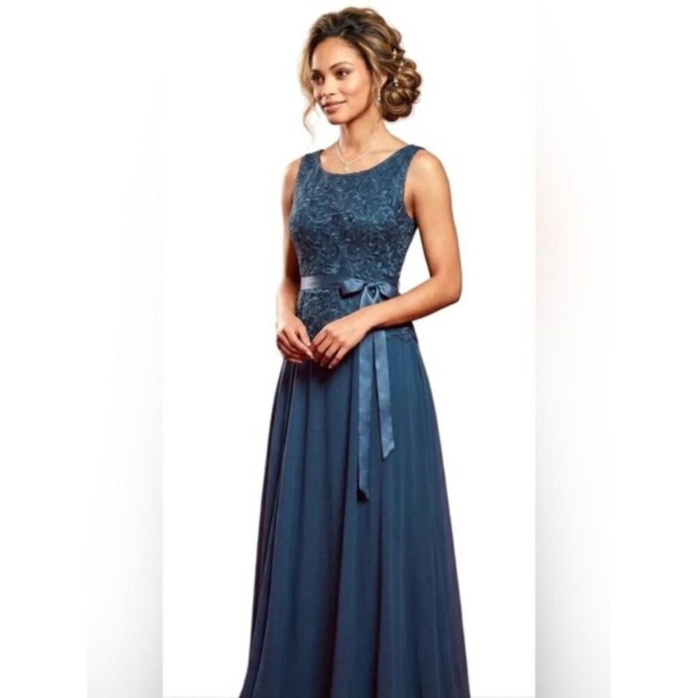 Alex Evenings  Formal Gown Size 12 
Wedding guest Mother of Bride Gala